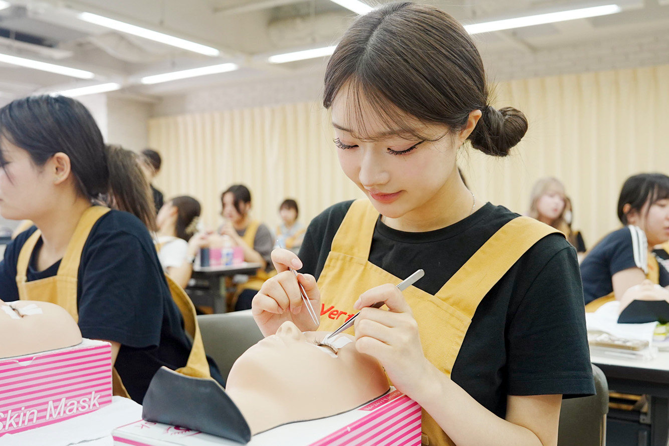 カラー or アイブロウ＆まつ毛カールの参考画像