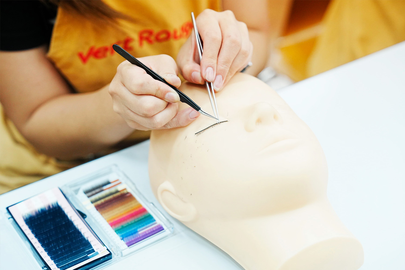 カット or アイラッシュの参考画像