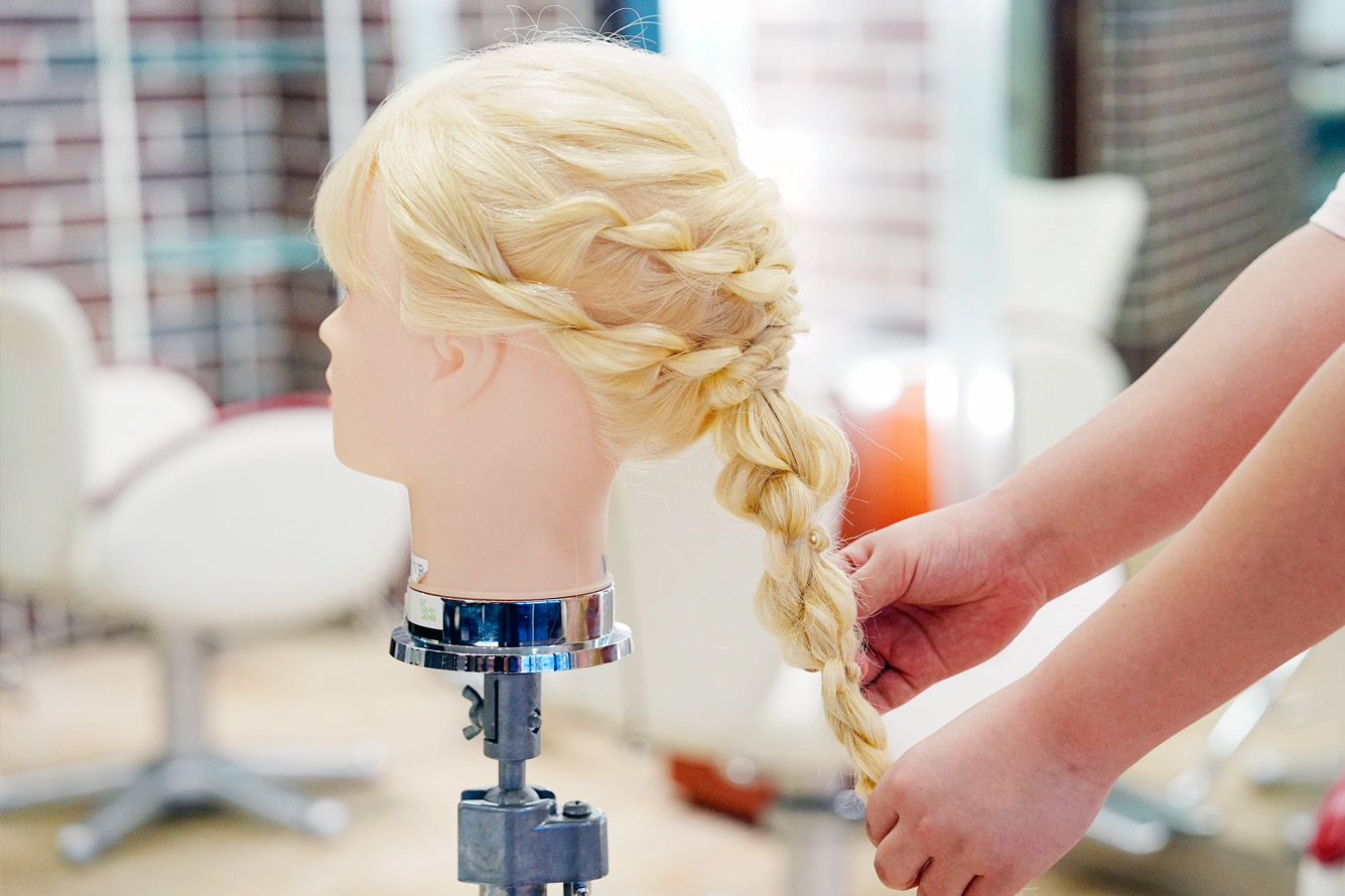 ヘアアレンジの参考画像