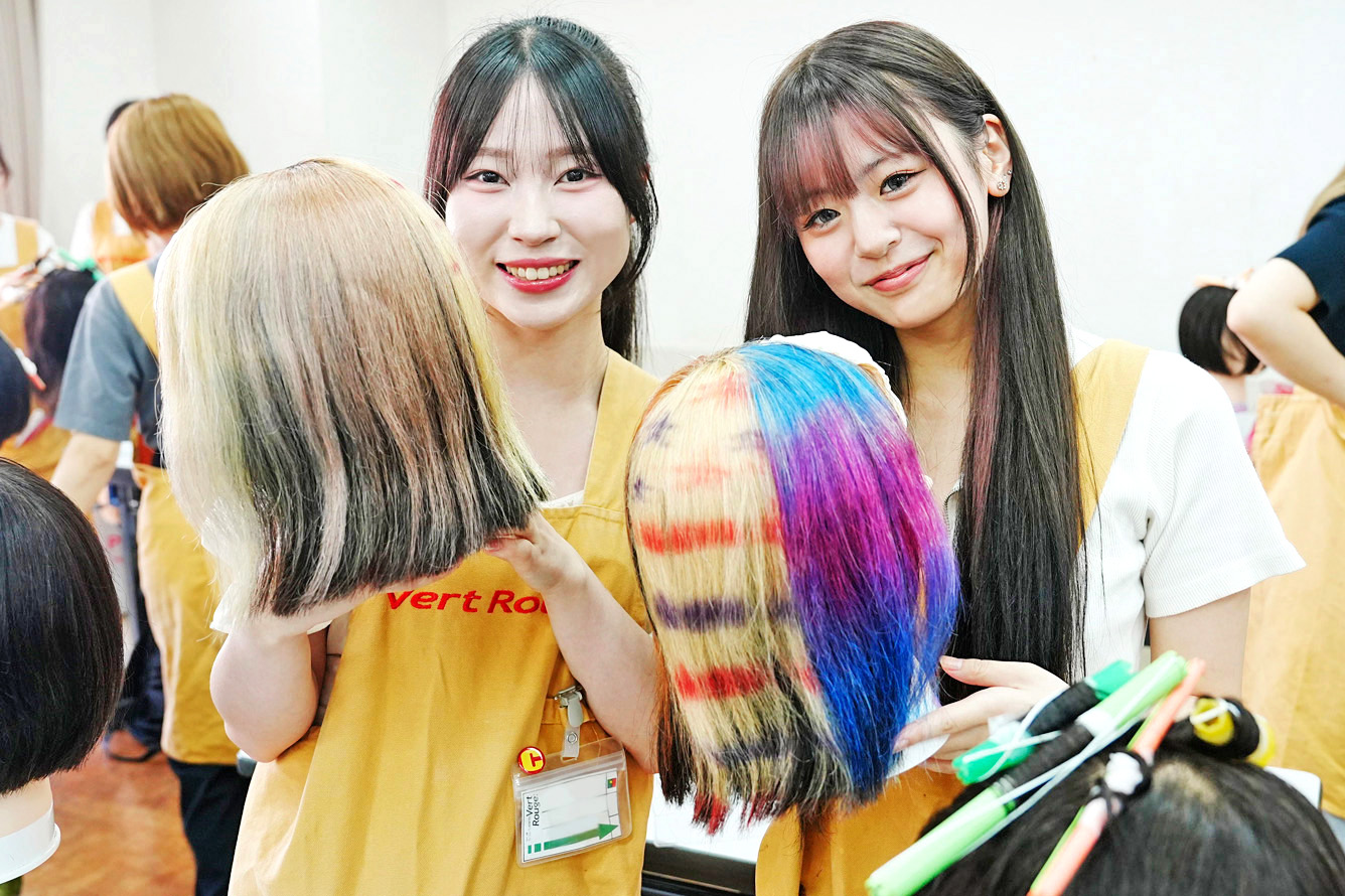 カラー or アイブロウワックスの参考画像